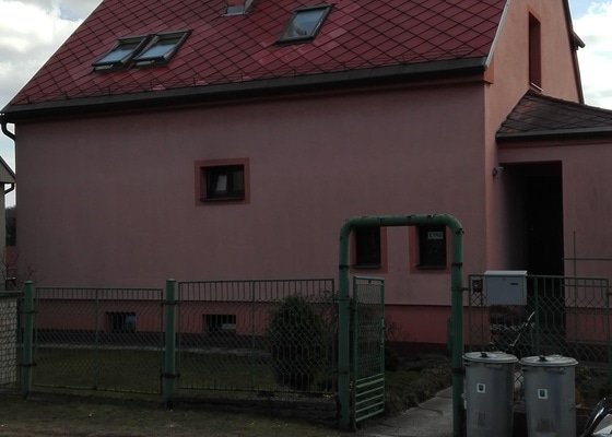 Nová střešní krytina pro starší RD v Petřvaldě
