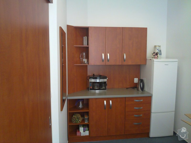 Výroba nábytku do kanceláří a renovace dveří: 15062010761
