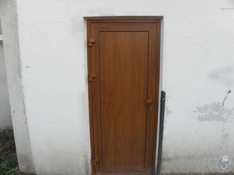 Výměna oken a dveří v panelovém domě 92ks: dvere4