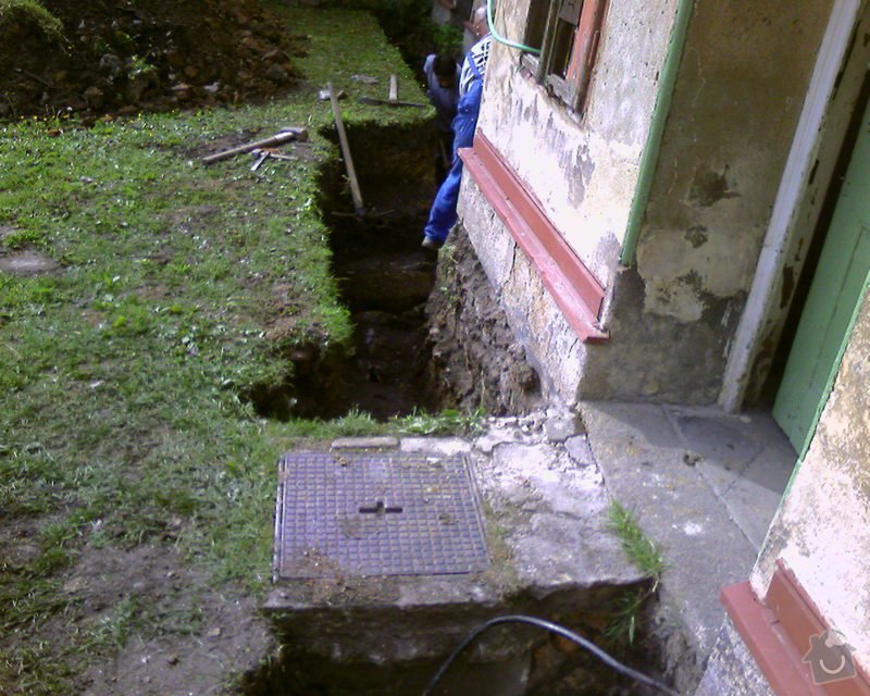 Izolace podurovni terénu domu v četně zbourání starého odpadu a zároven vybudování nového odpadu.: Foto-0028