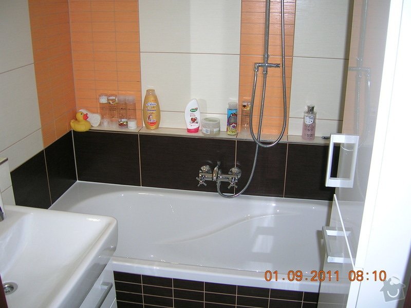 Rekonstrukce koupelny, WC a kuchyně: DSCN4132