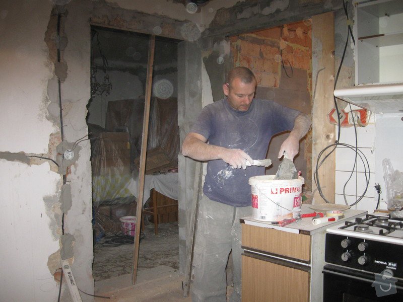 Rekonstrukce bytu: Novy_vchoda_st.linka_54_