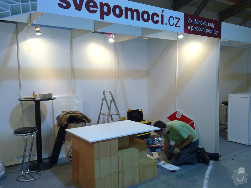 Výroba atypického stolu ve tvaru střechy: 20092011241