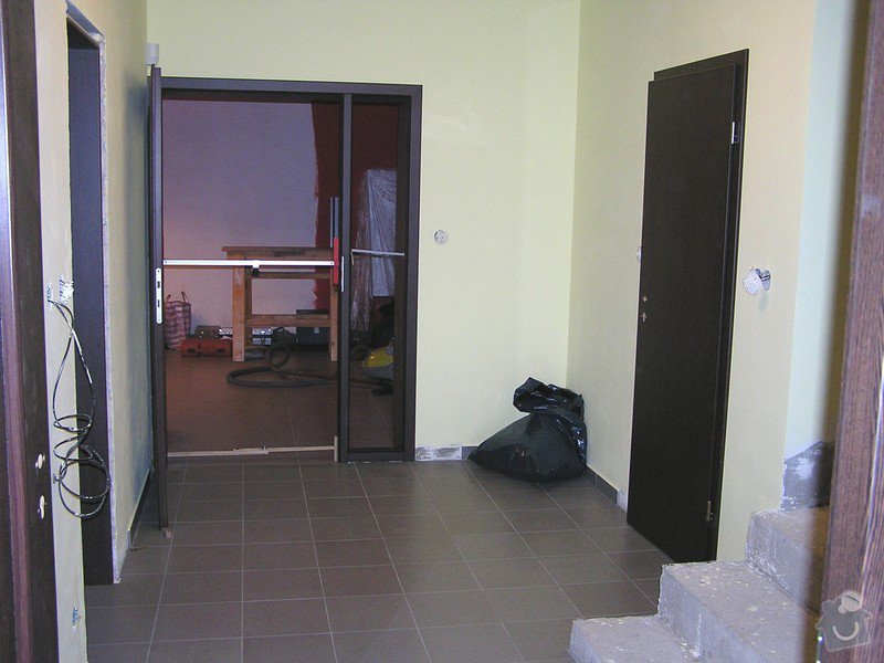 Výstavba dvou koupelen, položení podlah: P1010080