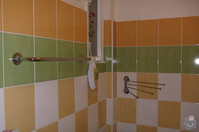 Obkladačské práce (koupelna, WC, obložení stěny za kuchyňskou linkou a dřezem): SAM_0740