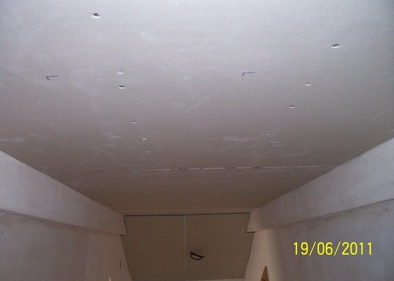 Sádrokartonářské obklady-stropy, stěny, podkroví, schody