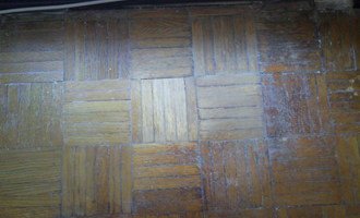 Renovace parketové podlahy - stav před realizací