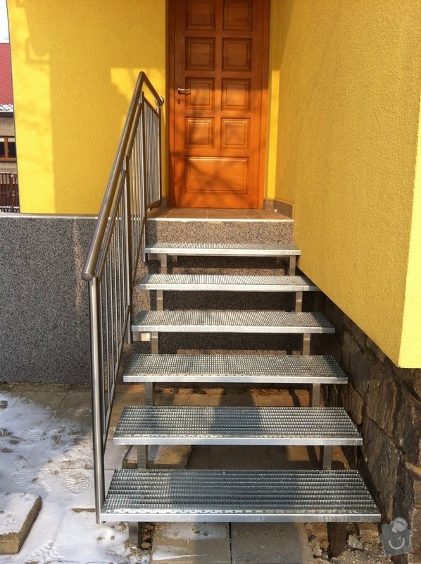 Nerezové zábradlí balkónu a nerezové schody: IMG_2994
