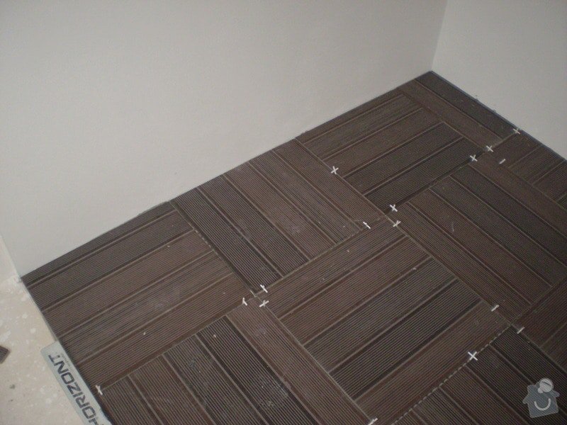 Pokladka plovouci podlahy a dlazby, obklad kuchyne: P3010001