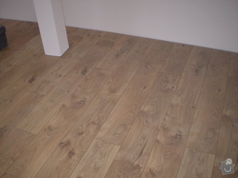 Pokladka plovouci podlahy a dlazby, obklad kuchyne: P3010005