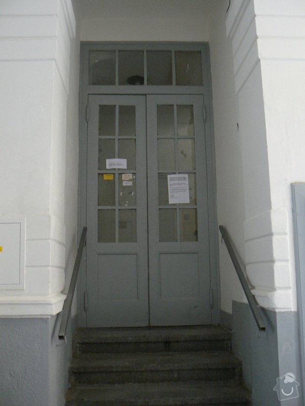 Zaklapovaci vchodove dvere: P1200079