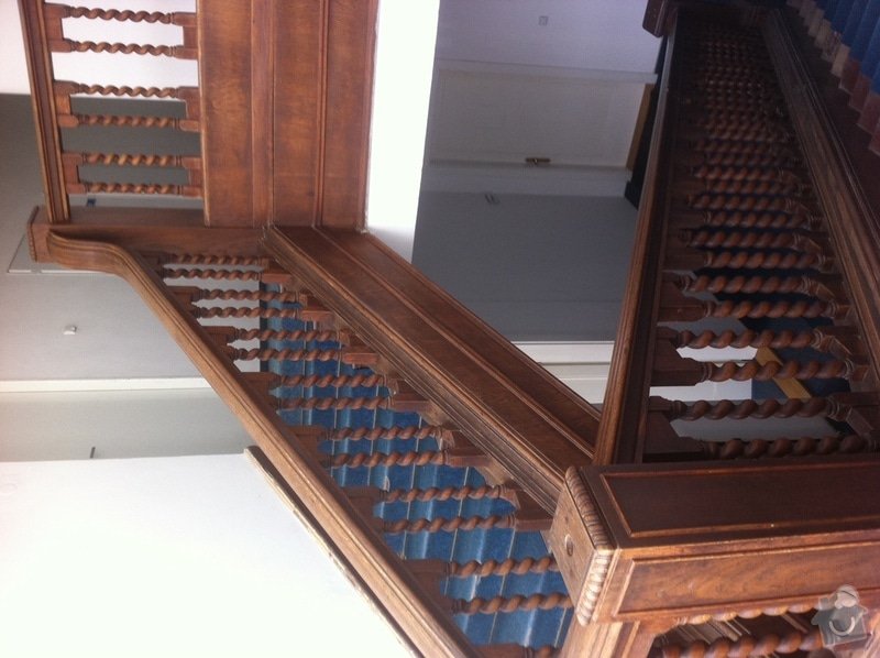 Renovace dřevěného schodiště: schodiste2