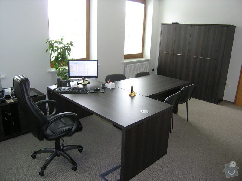 Výroba a montáž kancelářského nábytku: P1011719