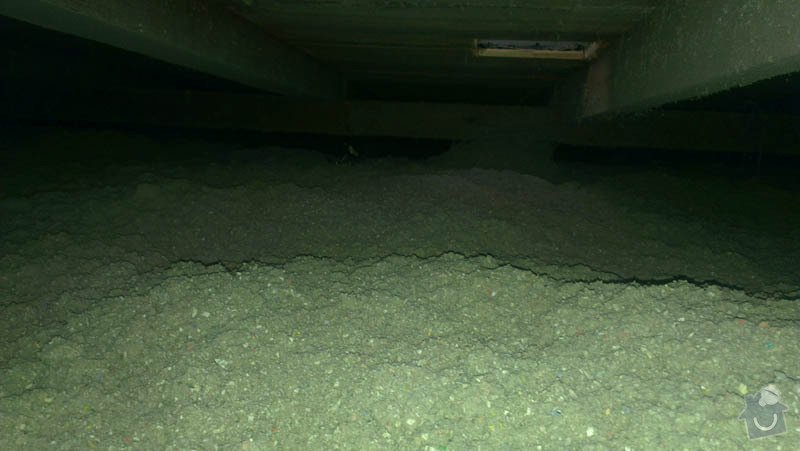 Zateplení ploché střechy foukanou izolací: IMAG0202