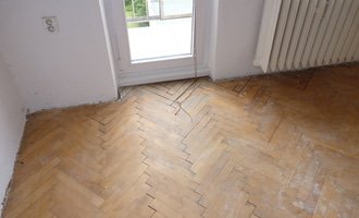 Rekonstrukce podlahy (2-3 pokoje) - stav před realizací