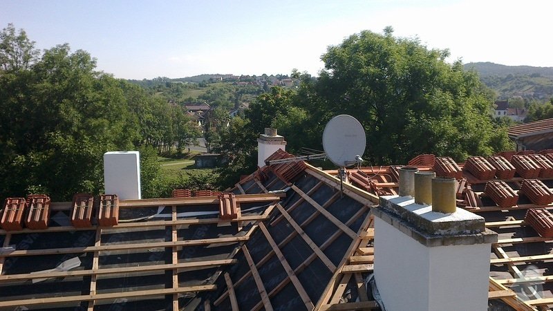 Zhotovení střechy: 2012-08-01-110