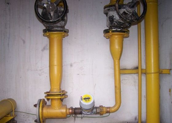 Havarijní ventil k plynoměru pro bytový dům - stav před realizací