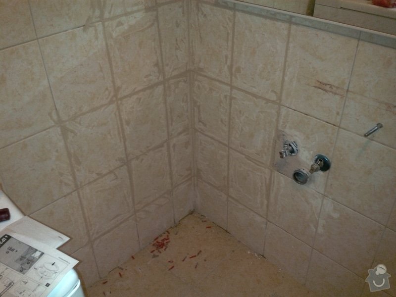 Zazdění díry ve zdi, oprava obkladů v koupelně: 5.jpg