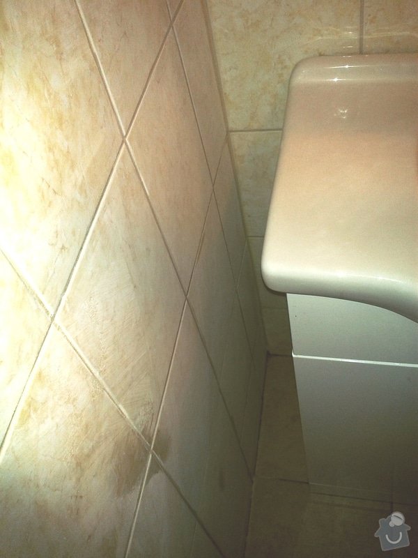Zazdění díry ve zdi, oprava obkladů v koupelně: 7.jpg