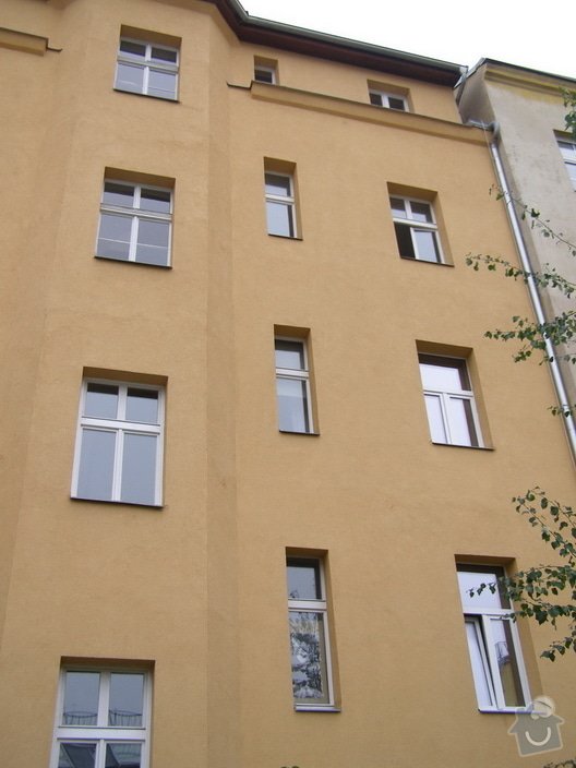 Zateplení domu a částečná výměna oken: PA210002