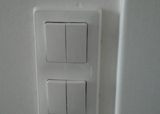 Úprava vypínačů a vývodu pro světlo - obývací pokoj