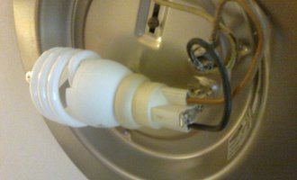 Výměna pračkového ventilu a oprava světla - stav před realizací