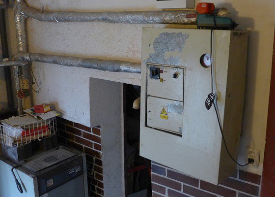 Instalatér - cca 1 den - rozdělení radiátoru, odpojení kotle