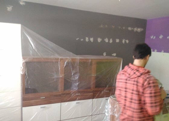Maliarske práce (byt 3+1, 70m2), doloženie dlažby v kúpeľni (zhruba 0.5 m2)