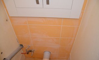 Zhotovení stěny na WC - stav před realizací