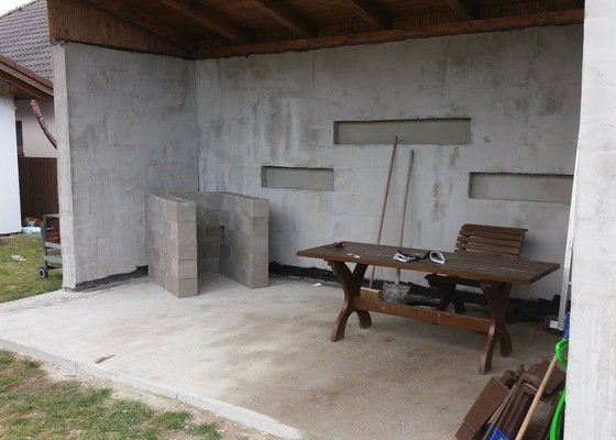 Pokládka keramické venkovní dlažby pergola 15 m2 - stav před realizací