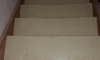 Renovace dreveneho schodiste  - stav před realizací