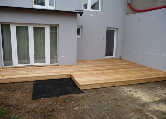 Stavba dřevěné terasy
