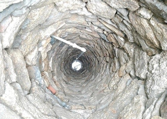 Vyčištění a úprava svrchní části studny
