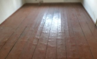 Renovace dřevěné podlahy - stav před realizací