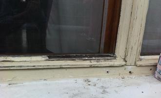 Renovace oken a parapetu - stav před realizací