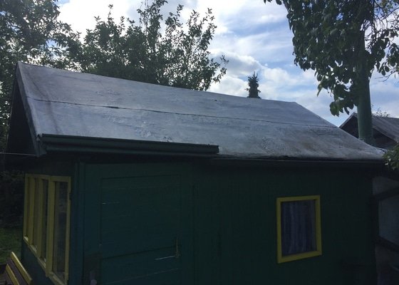 Rekonstrukce střechy zahradní chatky