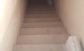 Vinylové schody a podlaha - stav před realizací