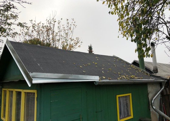Rekonstrukce střechy zahradní chatky