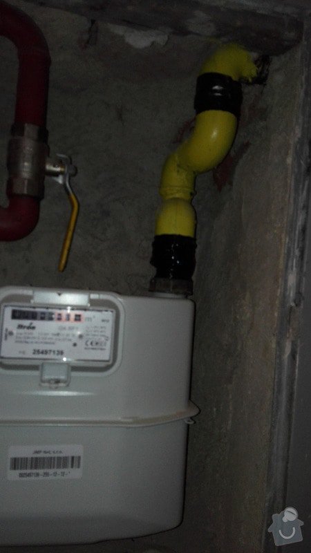 Přebandážování přívodu plynu do bytu: pohled-na-plynomer