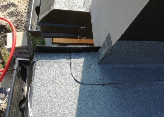 Střecha z asfaltové lepenky