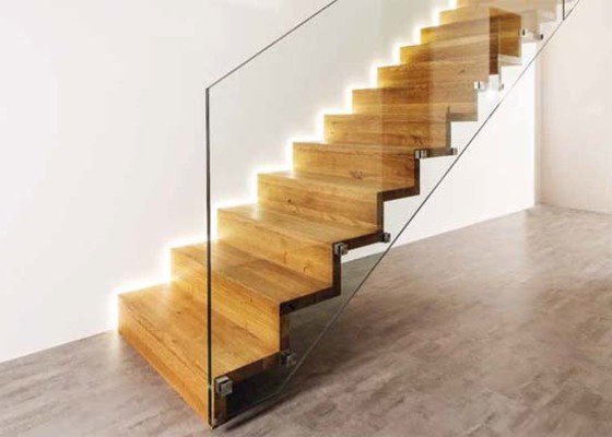Dřevěné samonosné schodiště