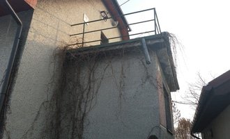 Rekonstrukce terasy nad vchodem do rodinného domu (izolace, dlažba) - stav před realizací