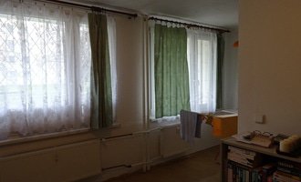 Výmalba bytu 3+1 v panelovém domě na Praze 8 - stav před realizací