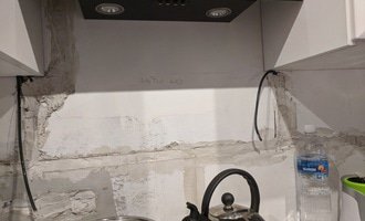 Cementová stěrka do kuchyně - stav před realizací