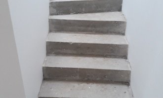 Betonové dekorativní schody-podstupnice - stav před realizací