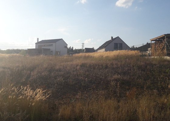 Posekání vysoké trávy a plevele - pozemek Nová Ves pod Pleší 1050m2