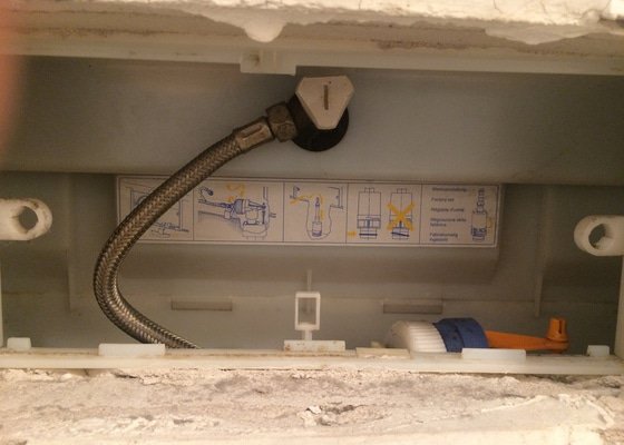 Oprava (výměna?) podomítkového splachovače WC