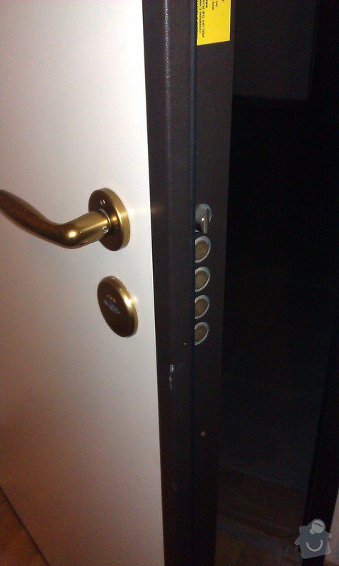 Výměna bezpečnostní vložky ve dveřích: IMAG0456