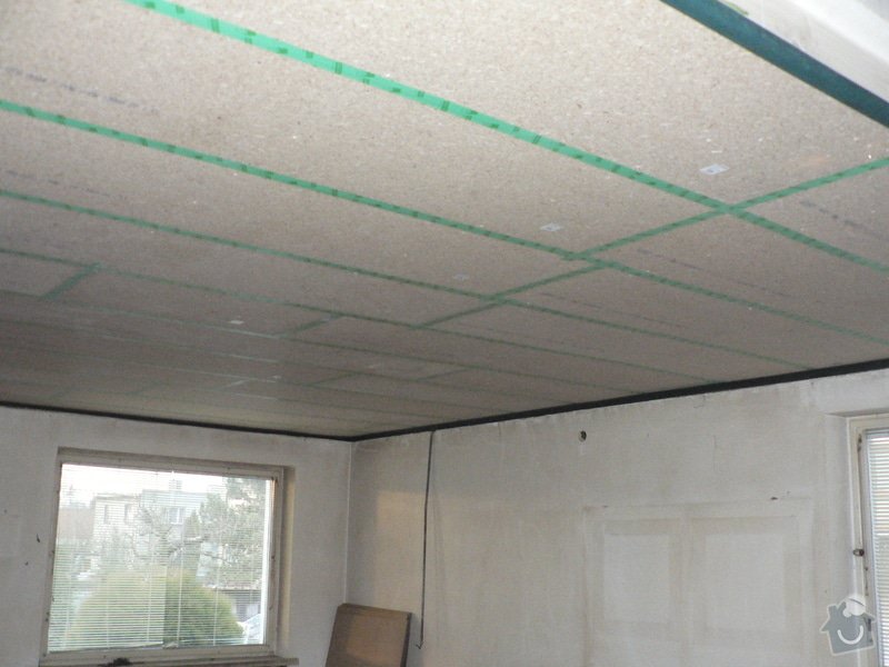Foukaná izolace ploché střechy a vytvoření podhledu.: P1090064