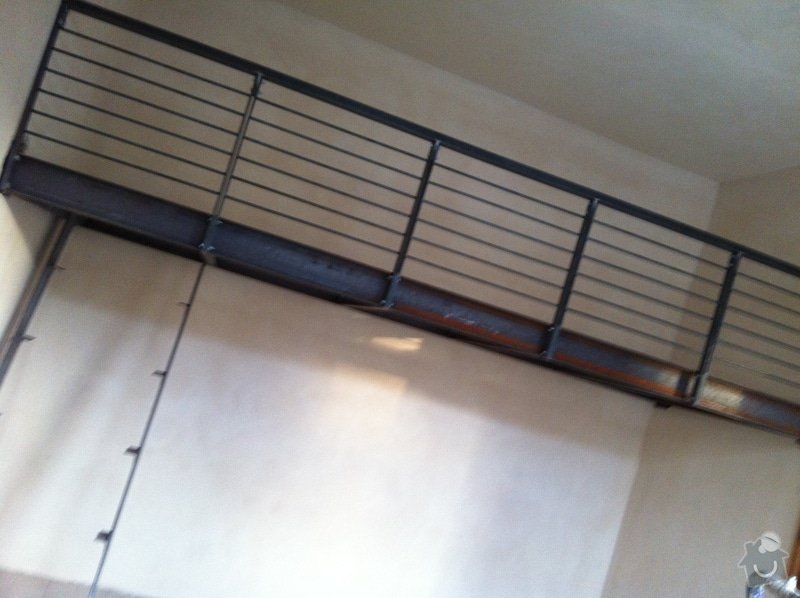 Konstrukce kovového patra na spaní do činžovního domu: IMG_1517